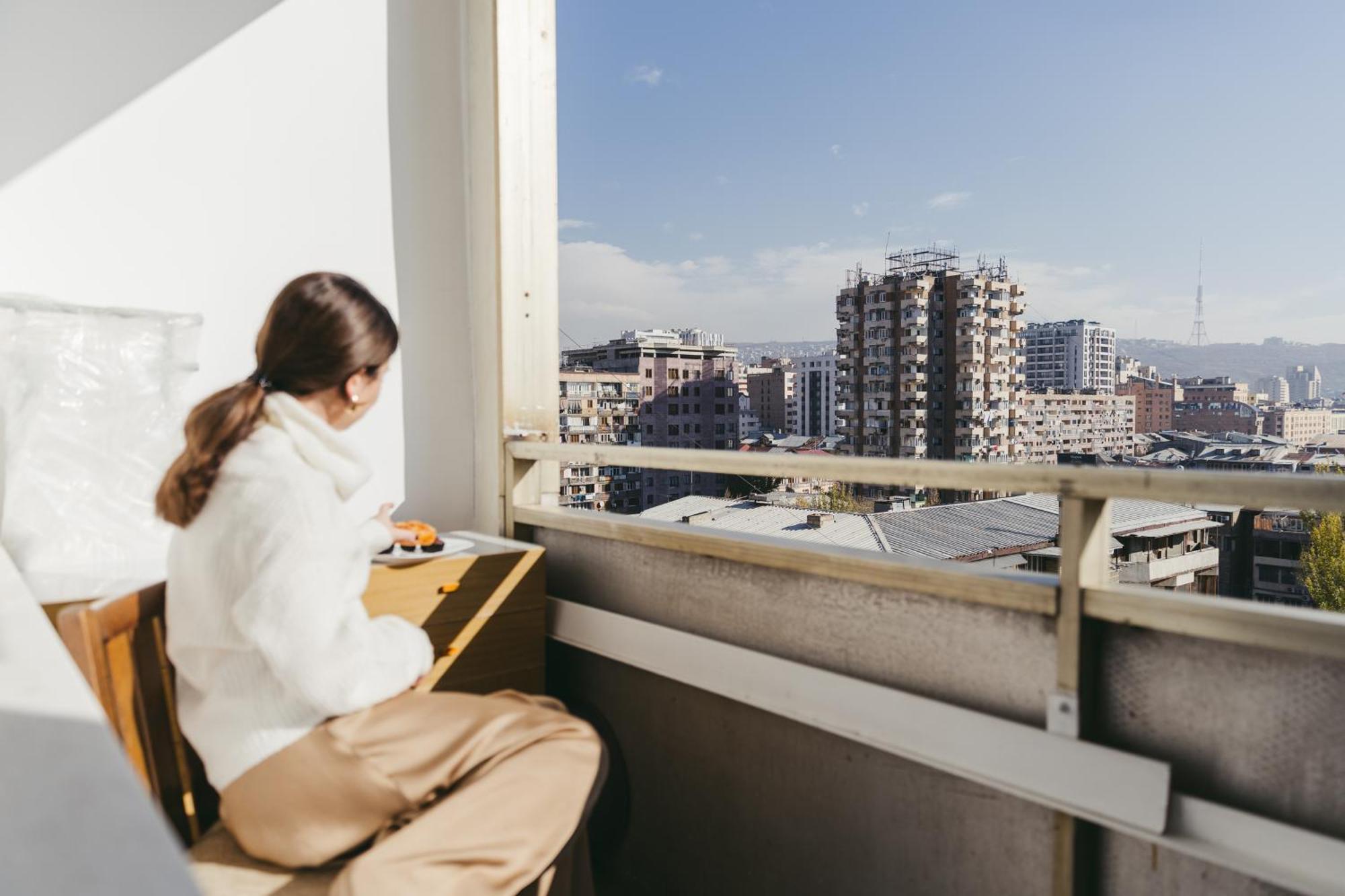 Saryan Retreat Balcony Bliss Self-Checkin Keygo 36 Yerevan Exterior foto